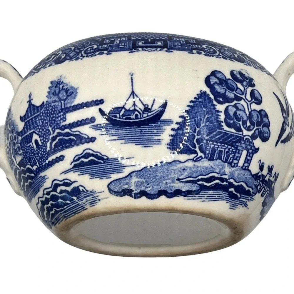 Unbranded Blue Willow Sugar Bowl OS Blue Excellent Lidded Chinoiserie Ceramic